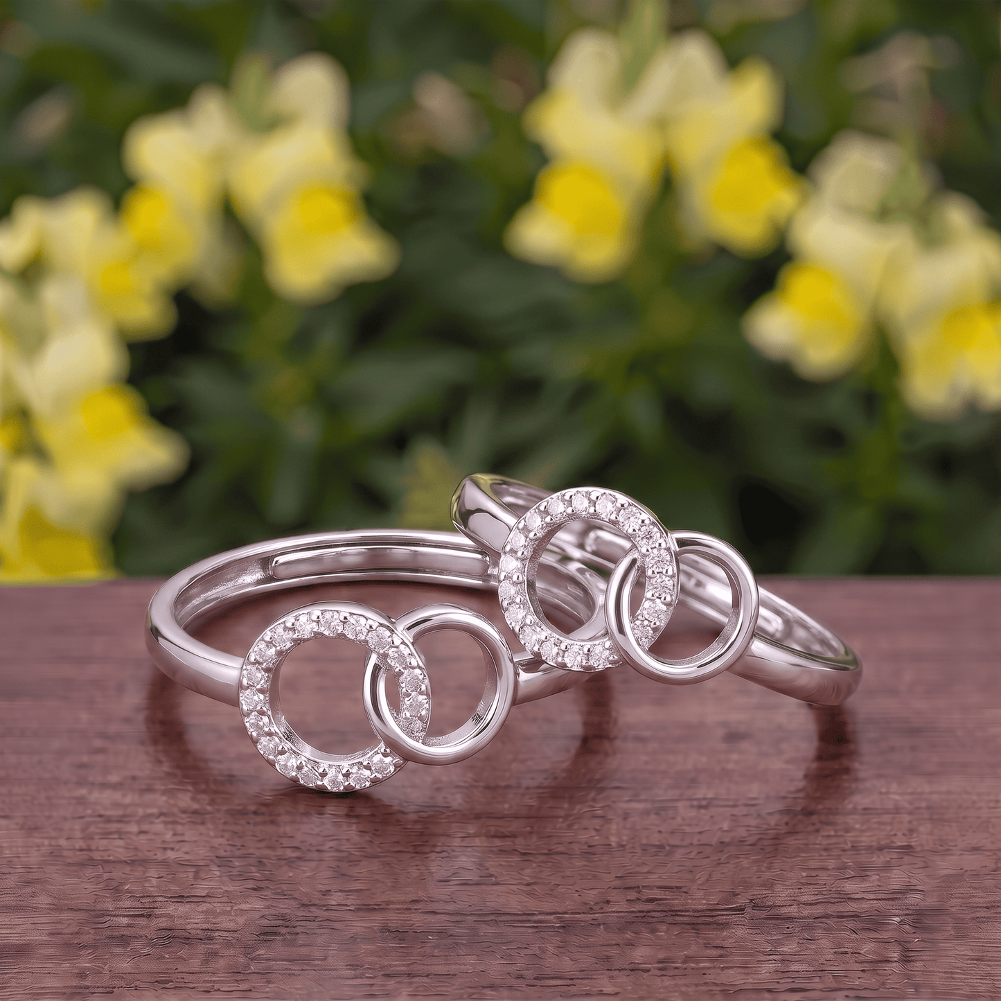Mom & Daughter - Forever Linked Ring