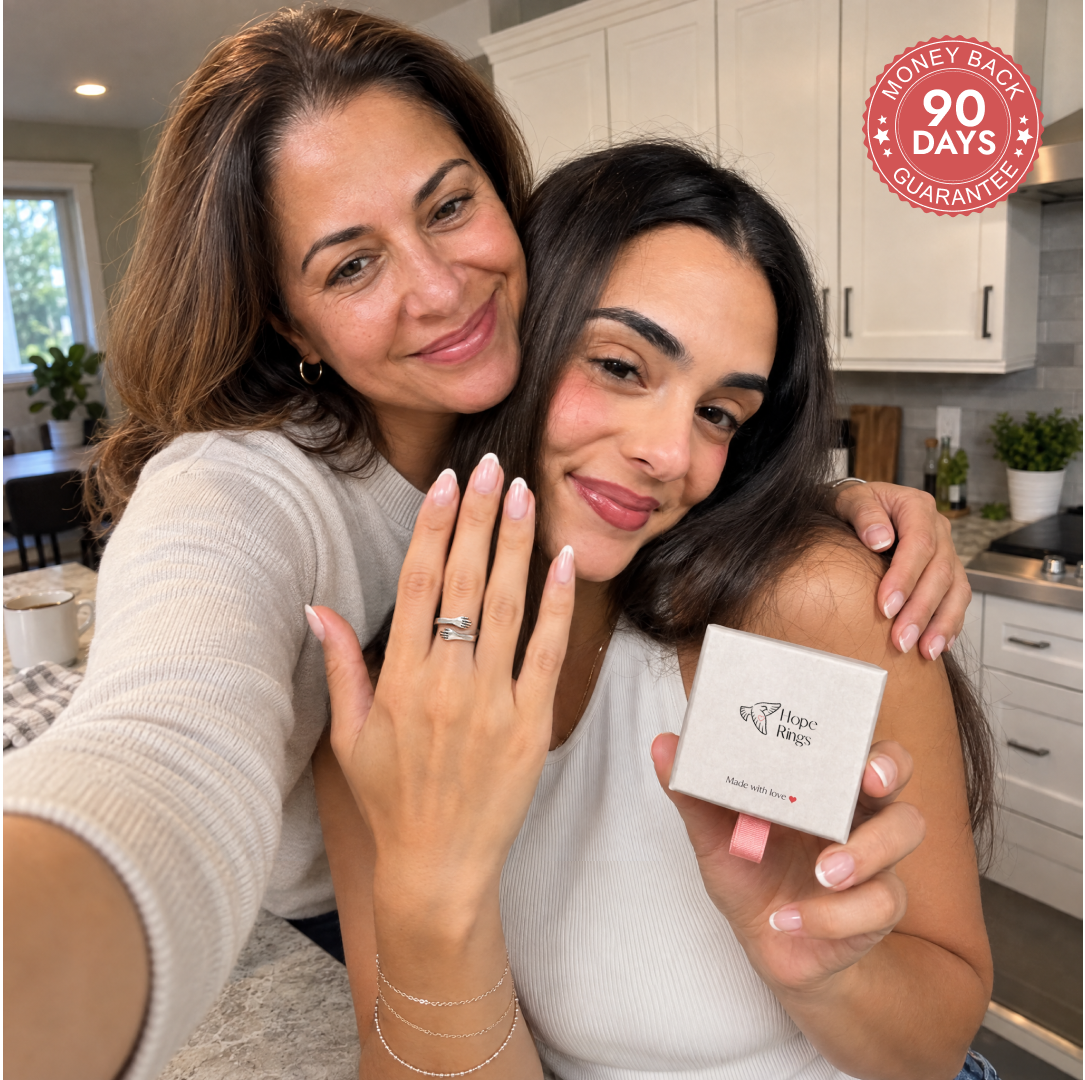 The Mom & Daughter Hug Ring
